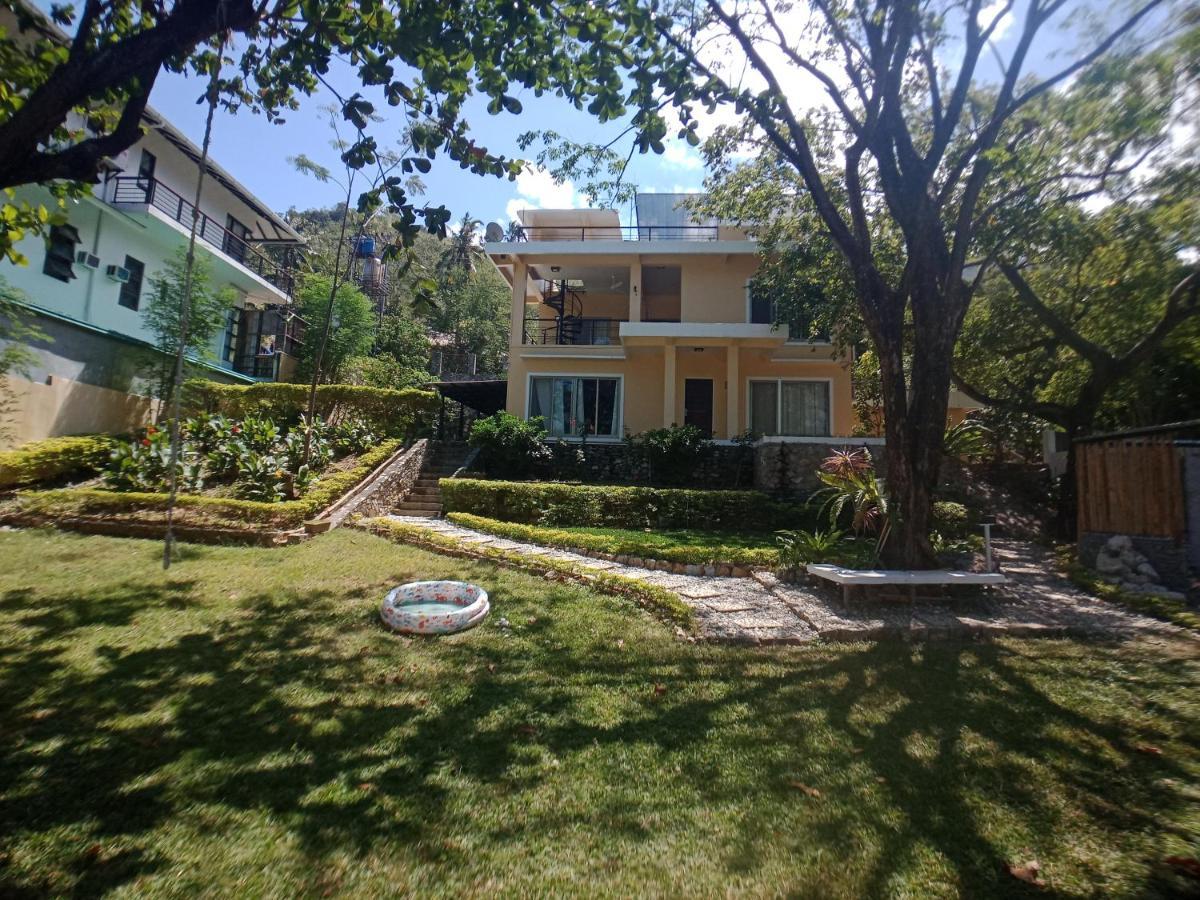פוארטו גאלרה Amami Beachfront Villa With Private Beach מראה חיצוני תמונה