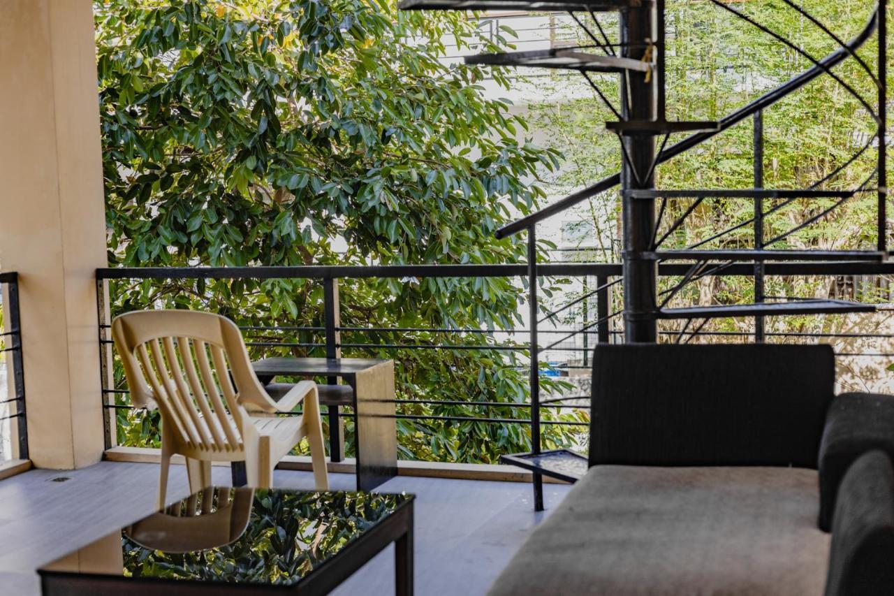 פוארטו גאלרה Amami Beachfront Villa With Private Beach מראה חיצוני תמונה