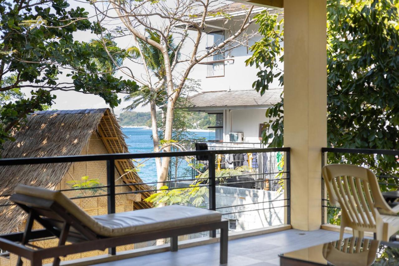 פוארטו גאלרה Amami Beachfront Villa With Private Beach מראה חיצוני תמונה