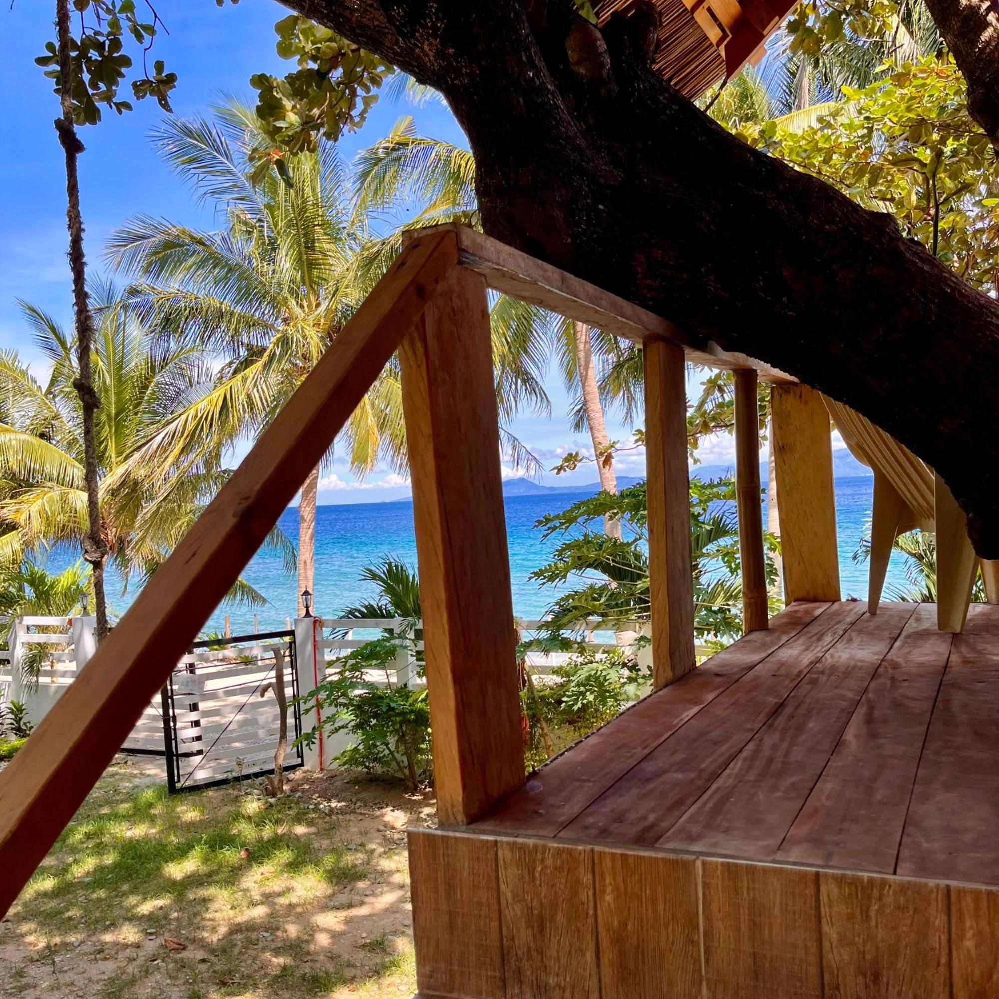פוארטו גאלרה Amami Beachfront Villa With Private Beach מראה חיצוני תמונה